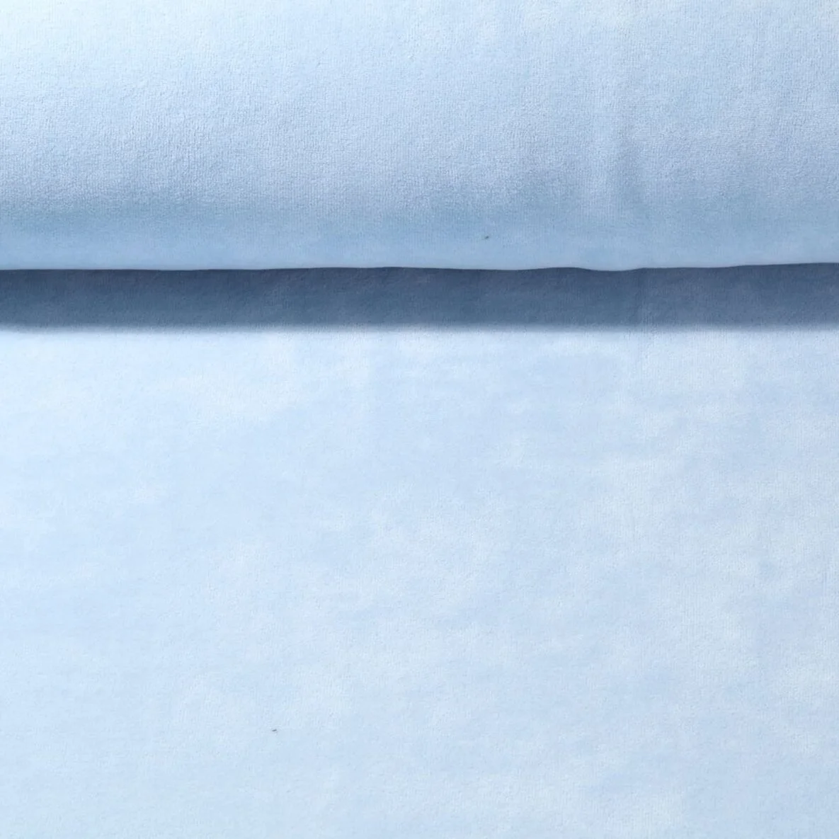 Nicki Stoff Velours Babyblau