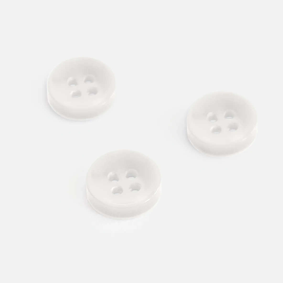 Knopf Perlmutt-Optik Offweiß