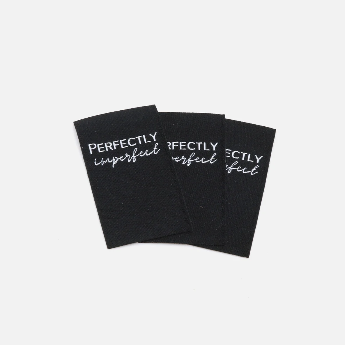 Webetikett M "Perfectly Imperfect", 30x50 mm