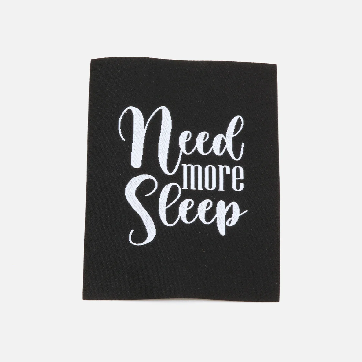 Webetikett "Need more sleep" XL