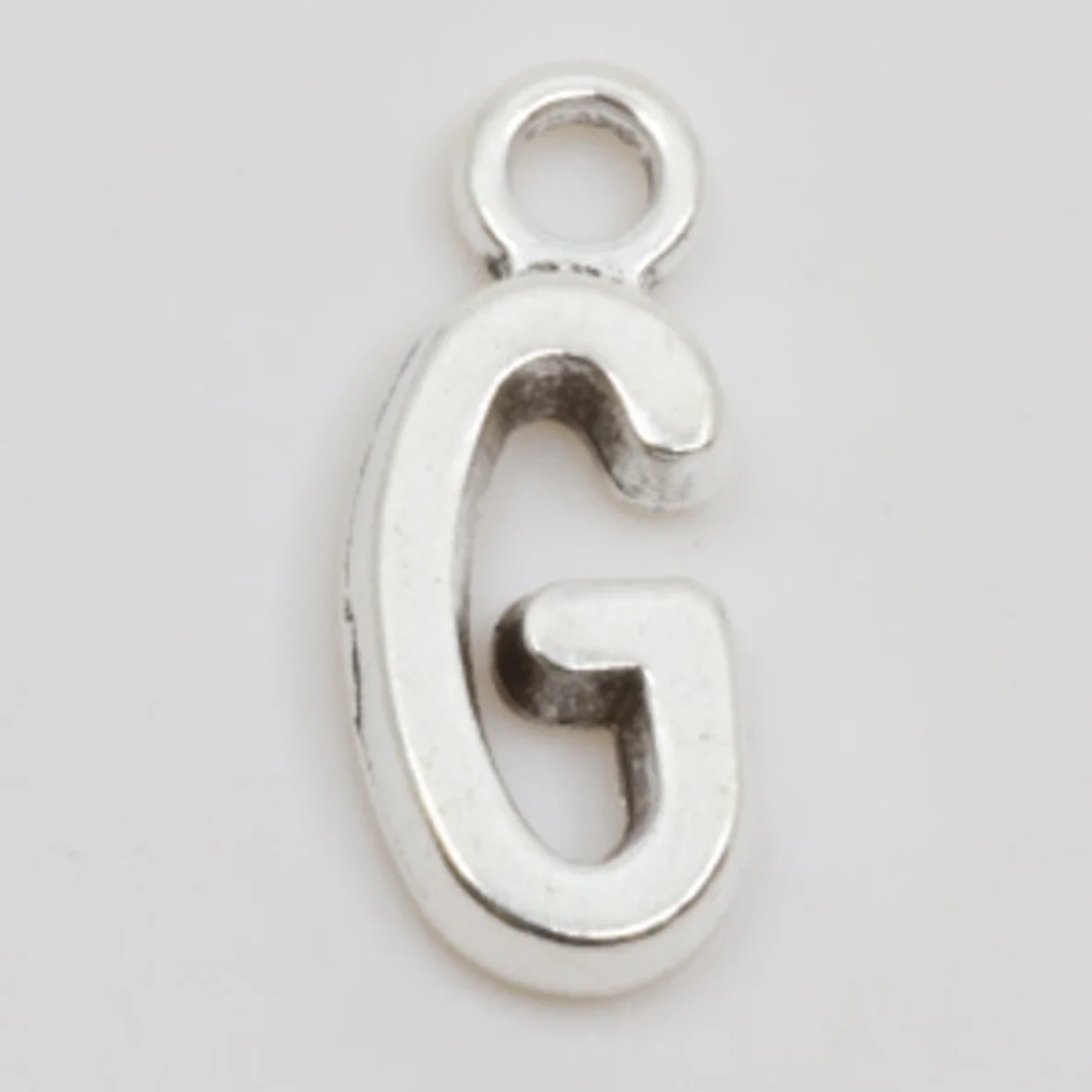 Charm-Anhänger in Buchstaben-Form: G