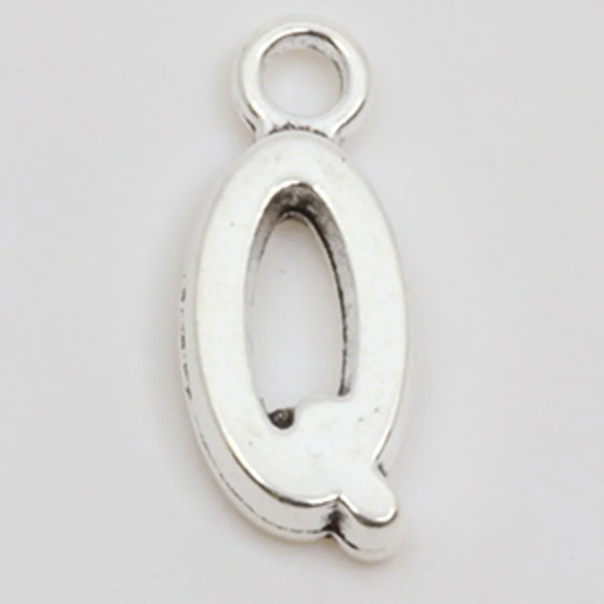 Charm-Anhänger in Buchstaben-Form: Q