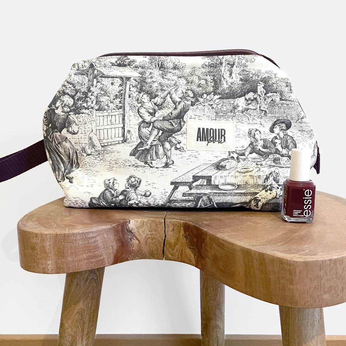 Schnittmuster Kosmetiktasche "Hermine" aus Canvas im Toile-de-Jouy-Design
