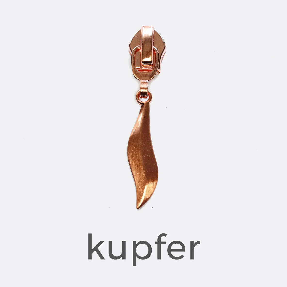 Zipper mit Blatt-Anhänger in Kupfer