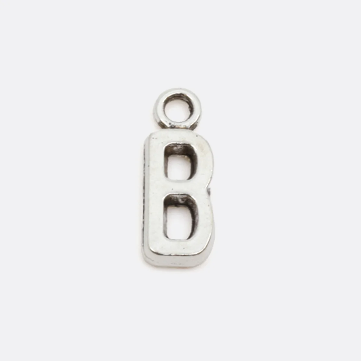 Charm-Anhänger in Buchstaben-Form: B