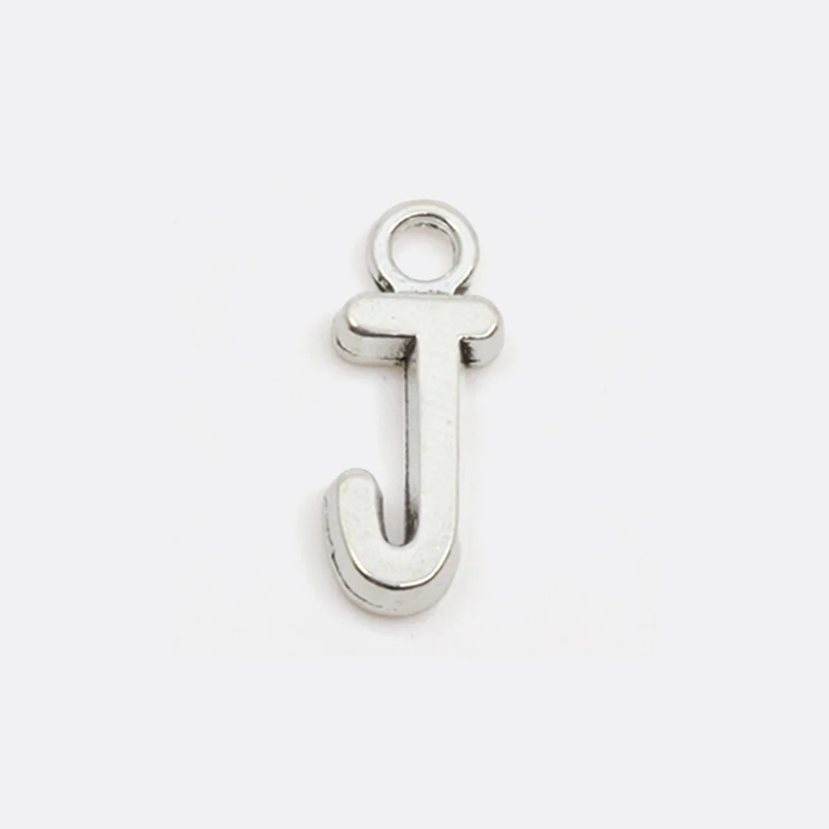 Charm-Anhänger in Buchstaben-Form: J