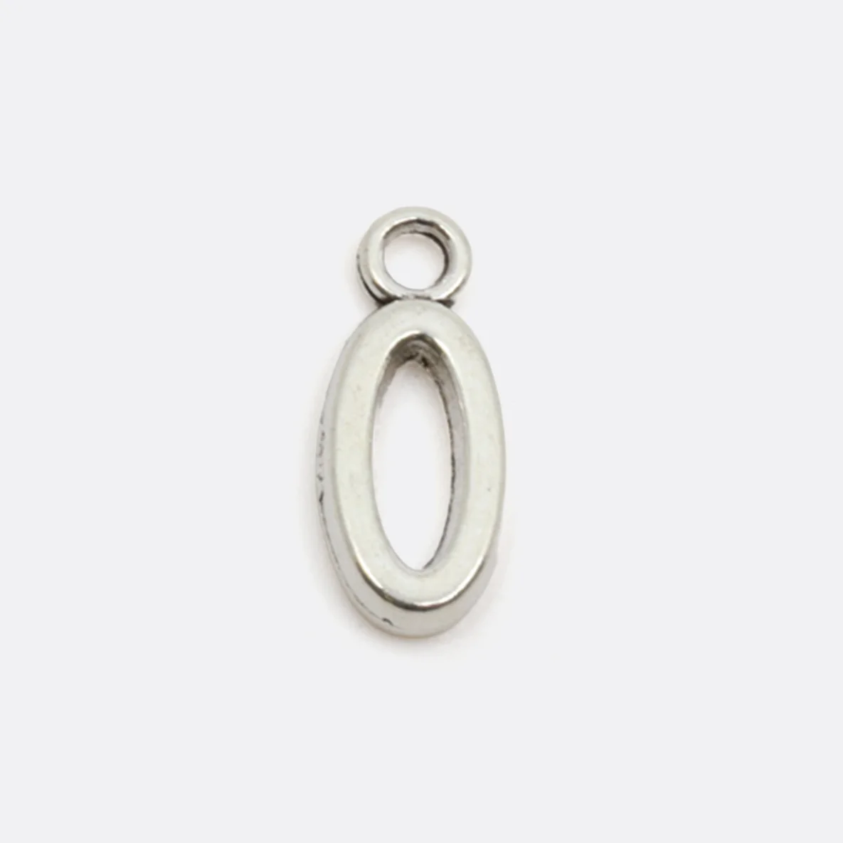 Charm-Anhänger in Buchstaben-Form: O