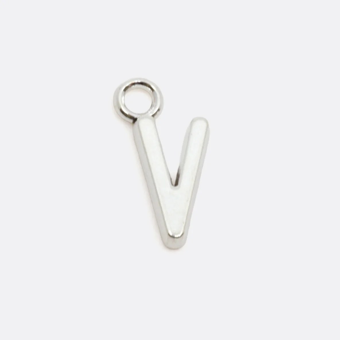 Charm-Anhänger in Buchstaben-Form: V