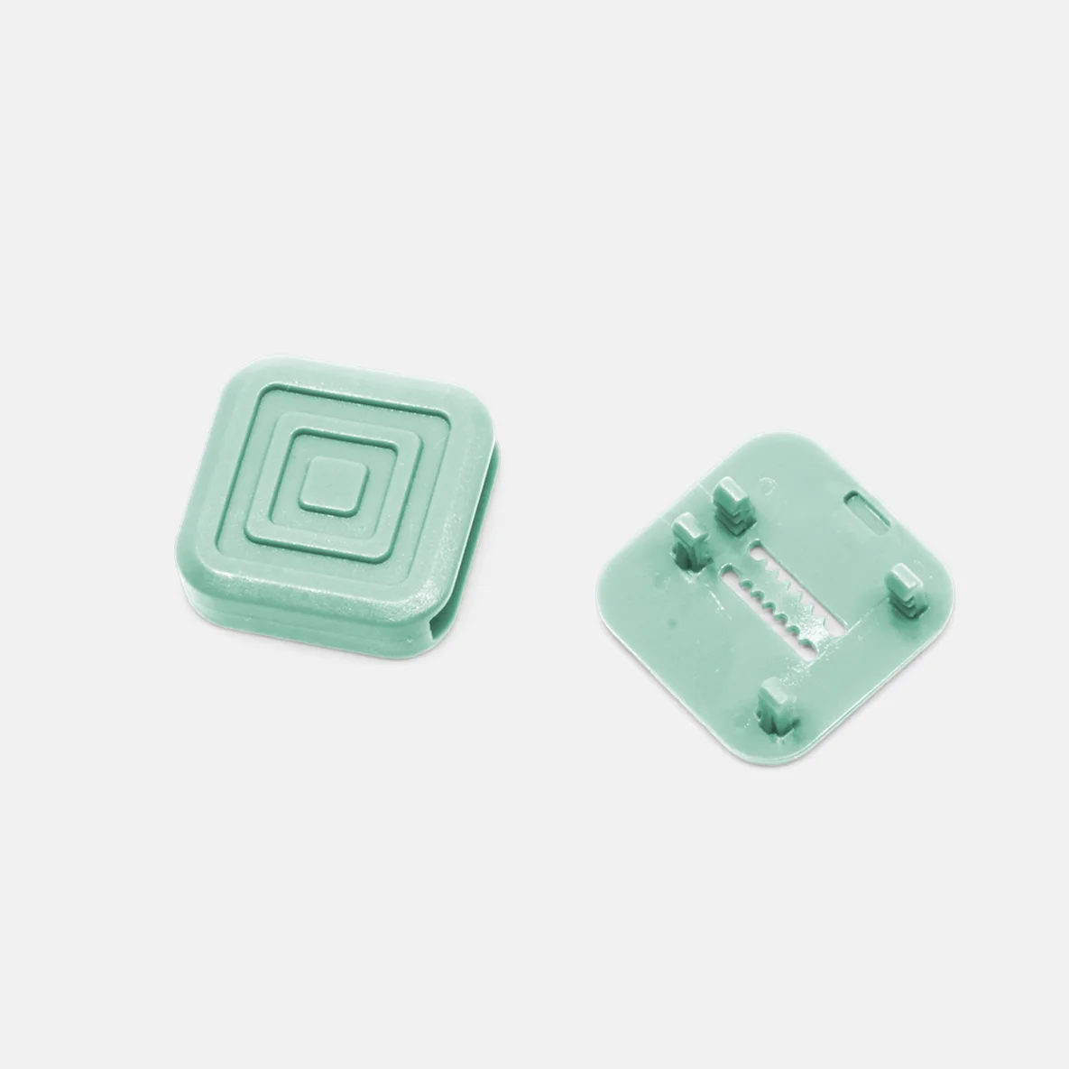 4 Stück Kunststoff-Taschenbodennägel, Vorderseite, in Mint
