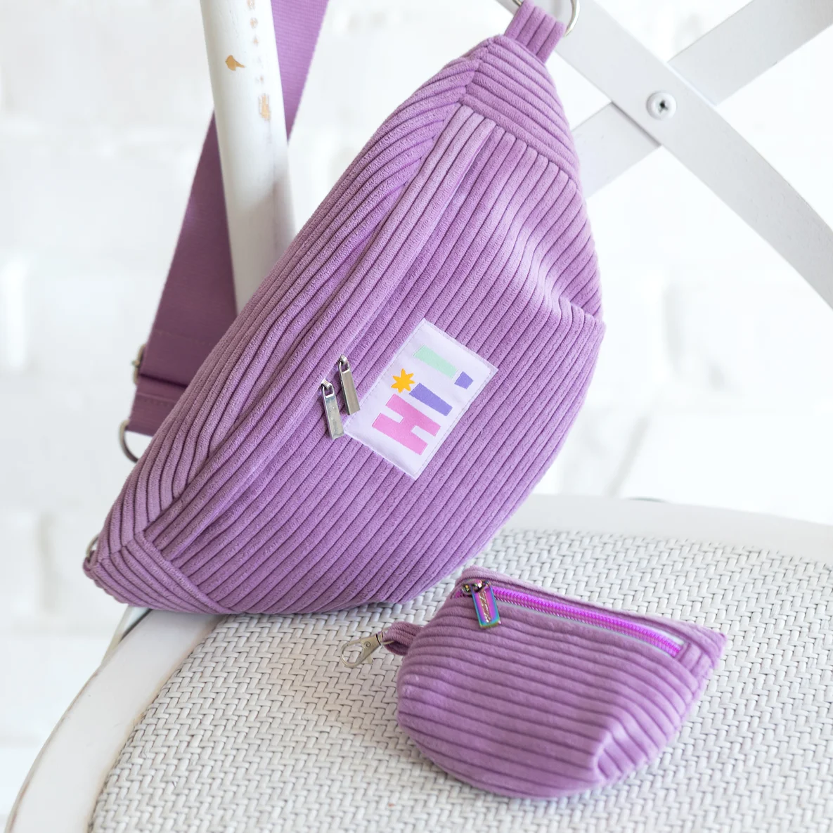 Bauchtasche "Keely" genäht aus Breitcord in Flieder