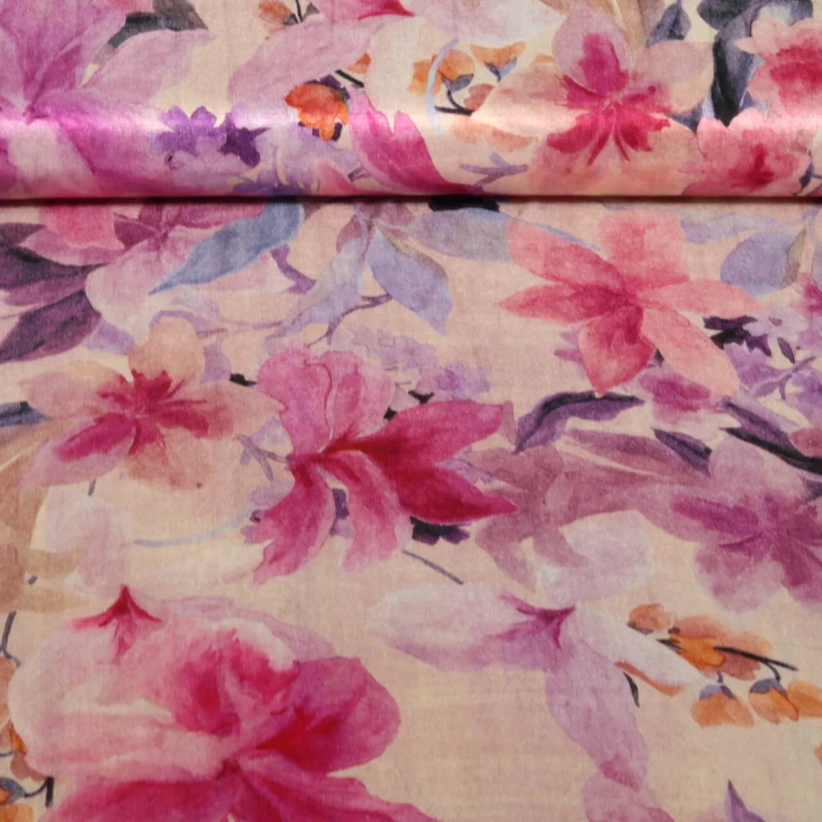  Viskose Satin  Digitaldruck Blüten Fuchsia