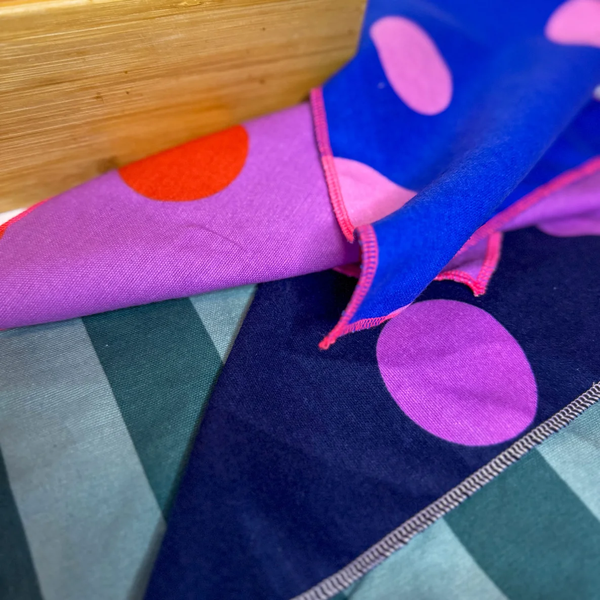 Baumwoll Flanell Punkte Royalblau