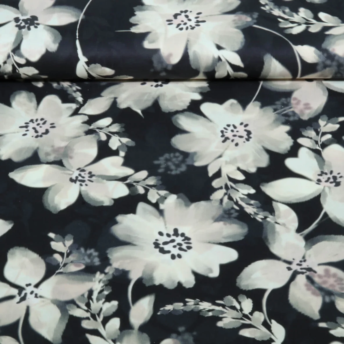 Baumwoll-Viskose Digitaldruck Blumen Schwarz