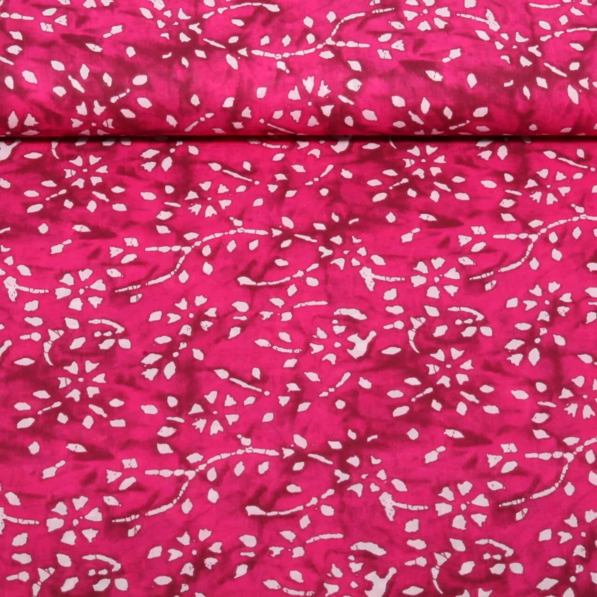 Baumwoll-Voile Batik Blumenranken Pink