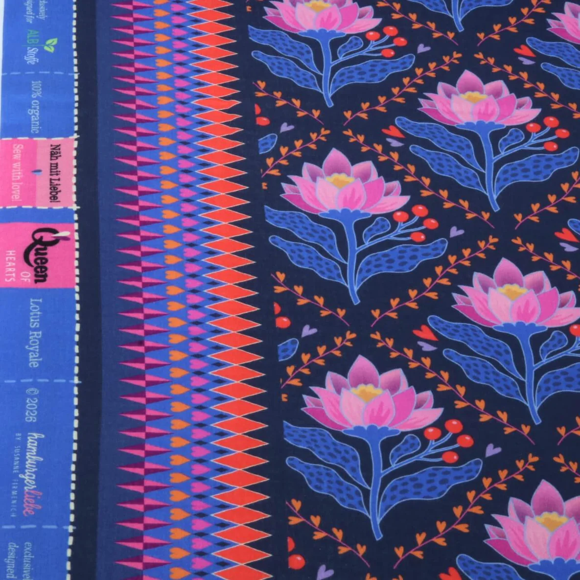 Bio Musselin Glatt "Queen Of Hearts" Lotus Royal Navy