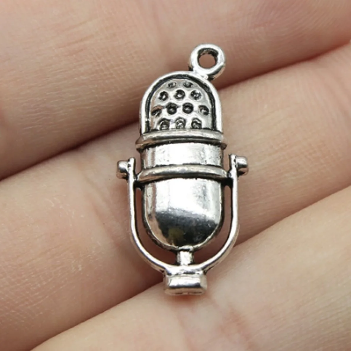 Charm Anhänger Mikrofon Retro Silber 1 Stück