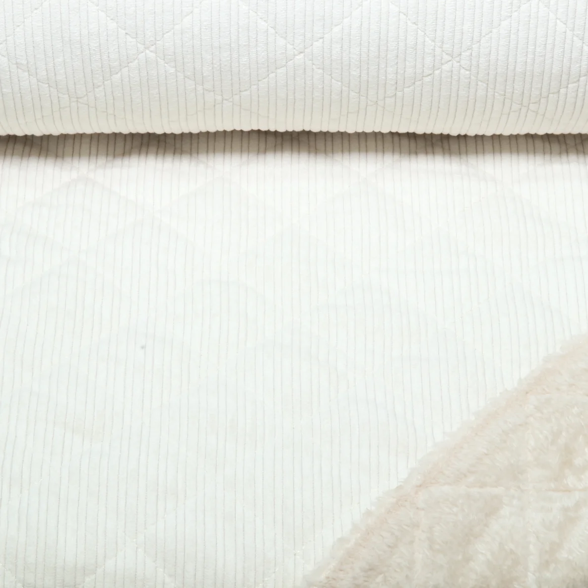 Cord Teddy Quiltkaros Ecru