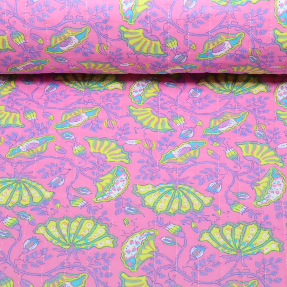 Gesteppter Jackenstoff Doubleface Blüten & Ornamente Rosa