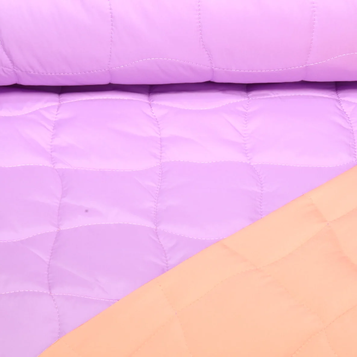 Gesteppter Jackenstoff Quadrate Lila Aprikot