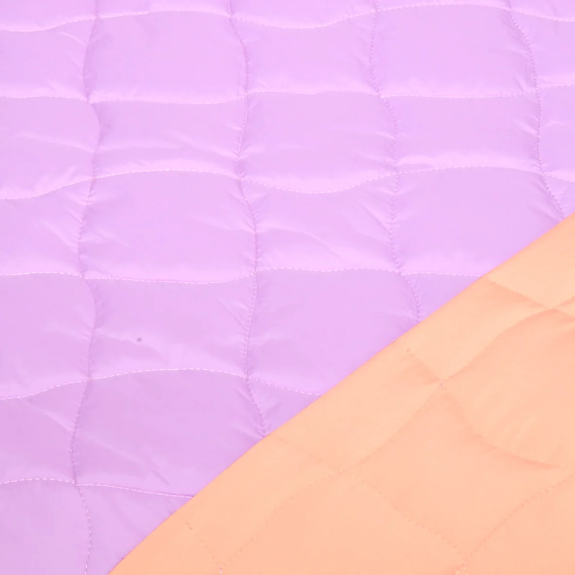 Gesteppter Jackenstoff Quadrate Lila Aprikot