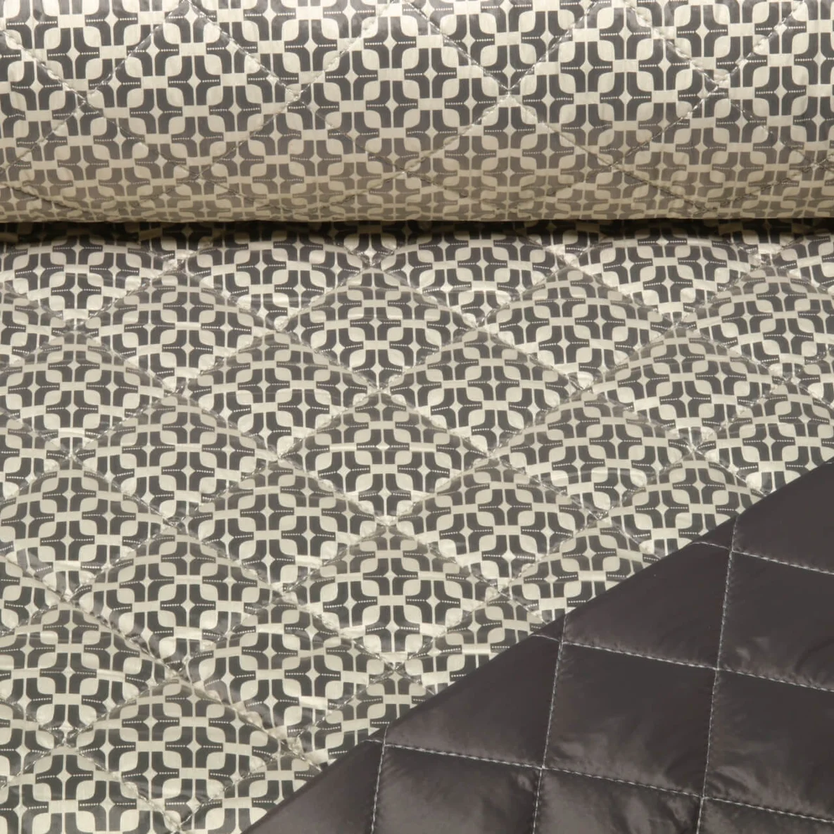 Gesteppter Jackenstoff Quilt Retro Grau