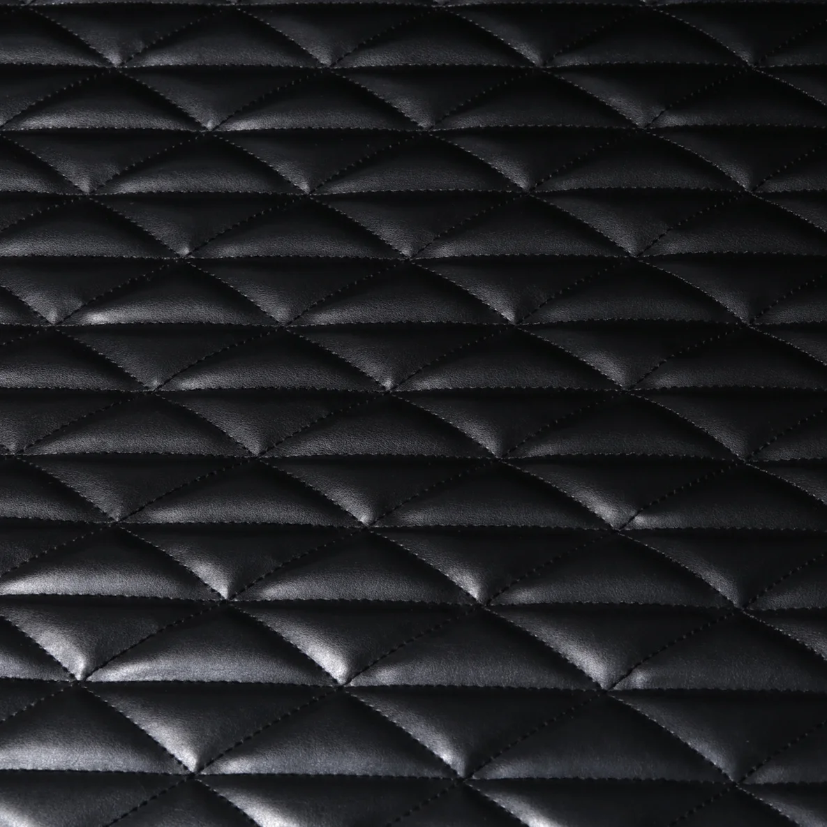 Kunstleder Gesteppt Dreieck Schwarz 	