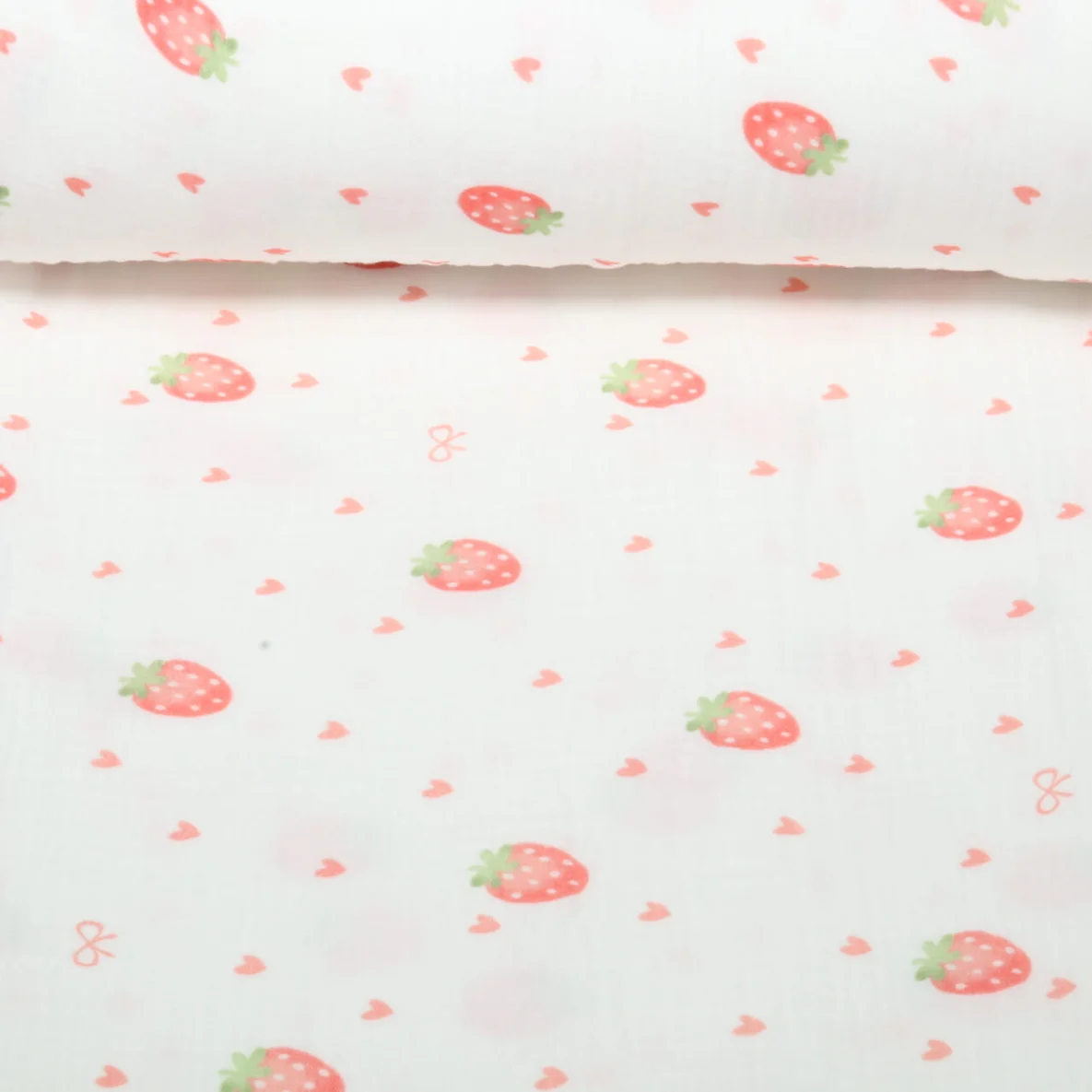 Musselin Extrabreit Erdbeeren Weiß 