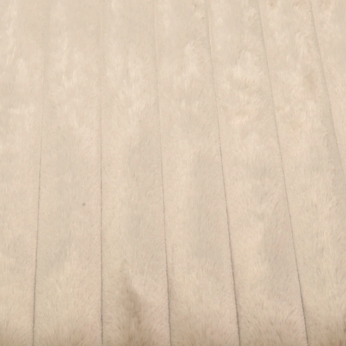 Schweres Plüschfell Streifen Beige