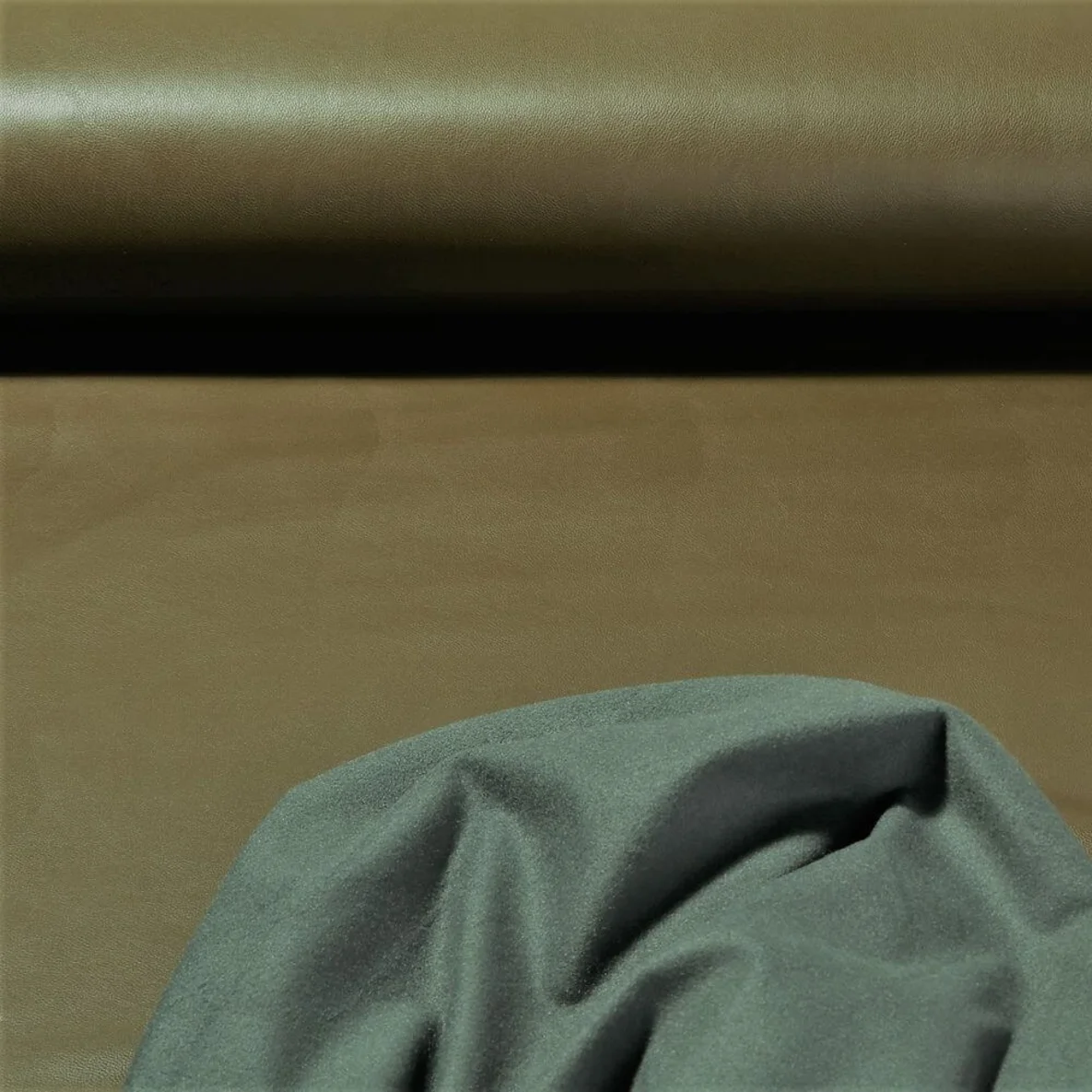 Stretch Kunstleder "Tara" Oilve