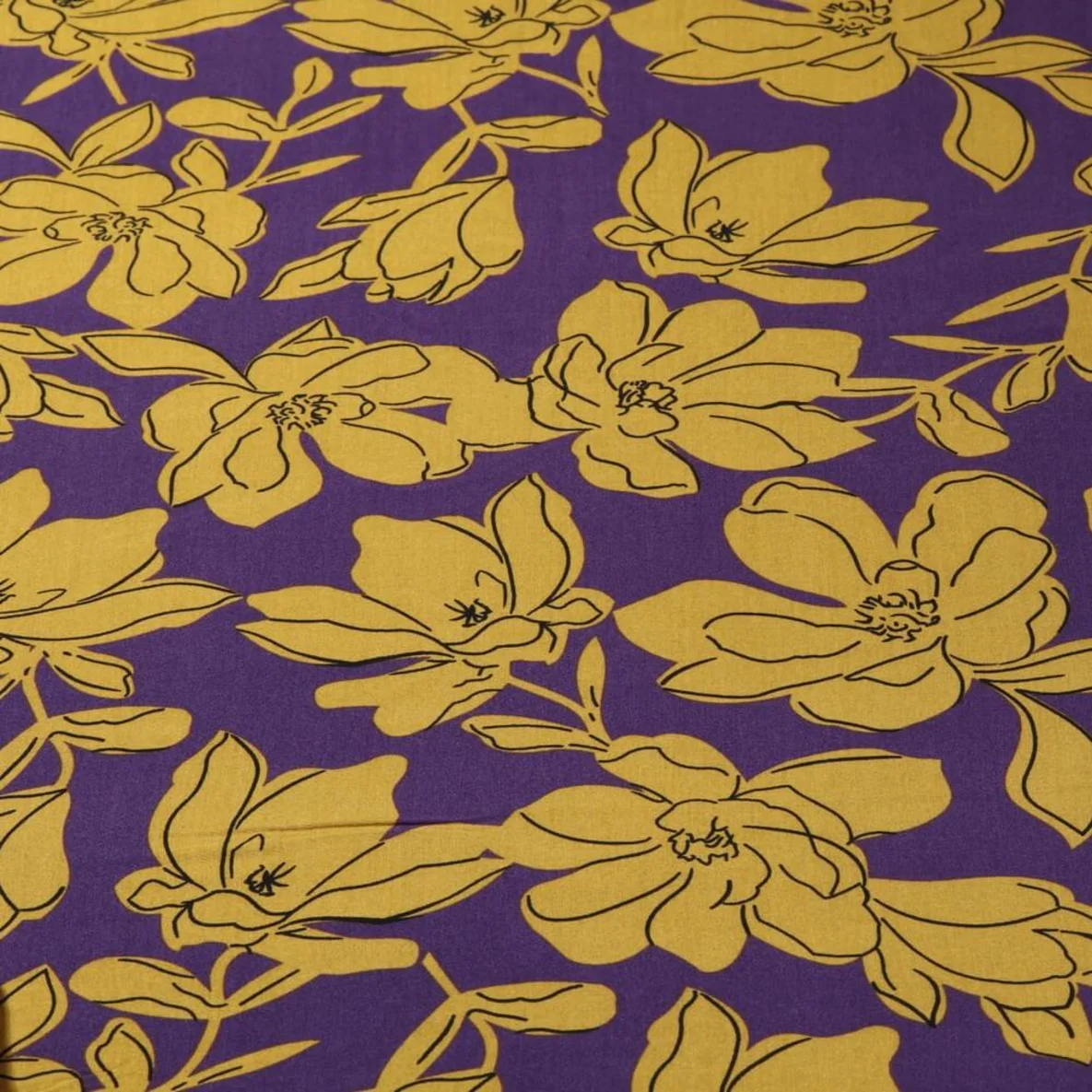 Viskose Popeline Blüten Lila