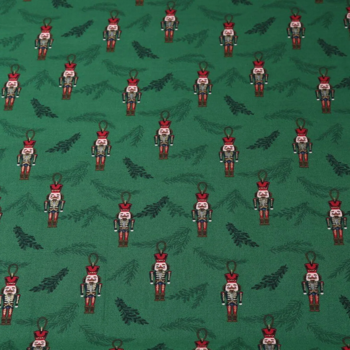 Weihnachtspopeline Nussknacker Zweige Tannengrün