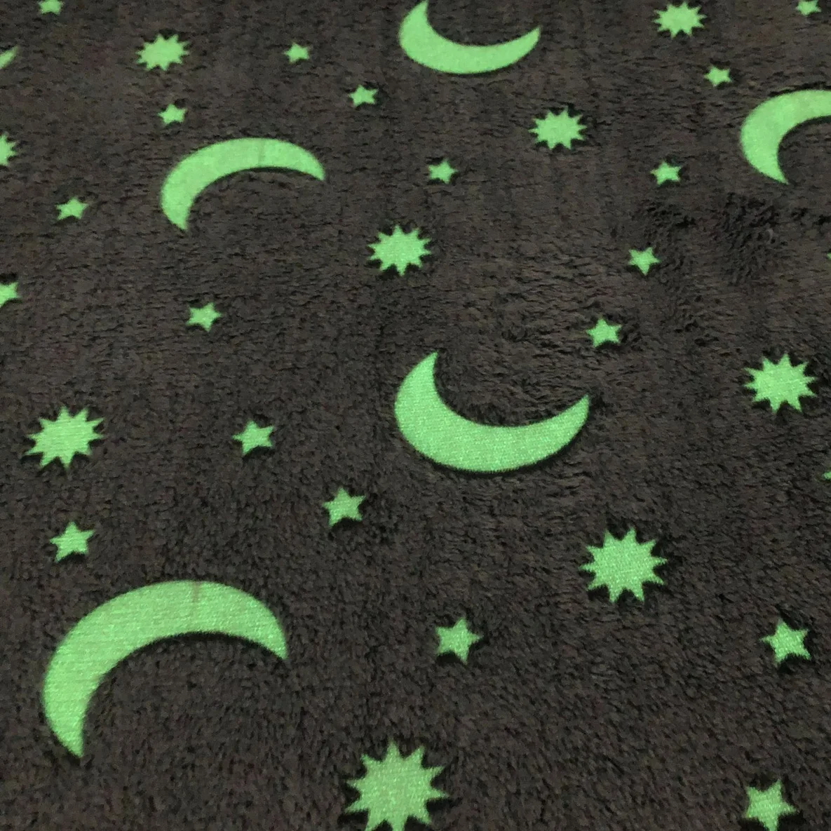 Wellnessfleece Leuchtend Mond und Sterne Grau