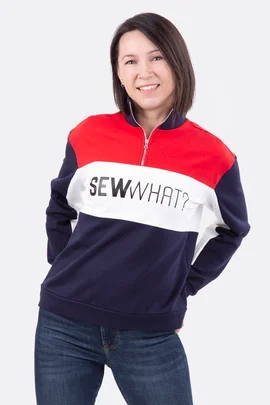 Schnittmuster Sweatshirt Teilung quer rot-blau-weiß Kragen