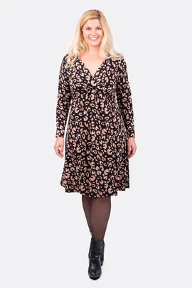 Schnitmuster Kleid Knotenausschnitt Leomuster Jersey selbst nähen