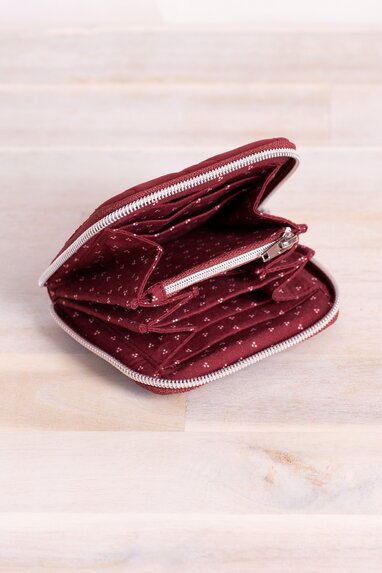 small wallet polly in bordeaux red open