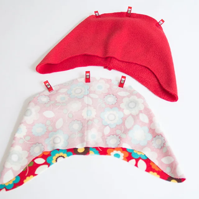 Kindermütze selber nähen Lagen zusammenstecken