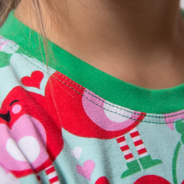 Kinderjerseykleid Ausschnitt mit Zwillingsnaht