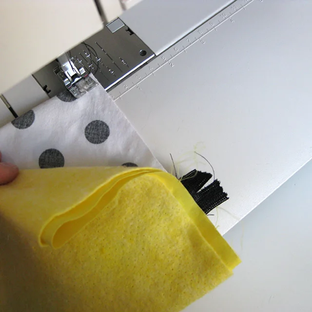 Auf einer Seite Innenfutter nicht mitfassen