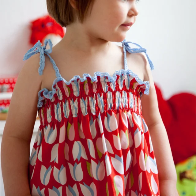 Tulpenkleid mit Smoknähten für Kinder