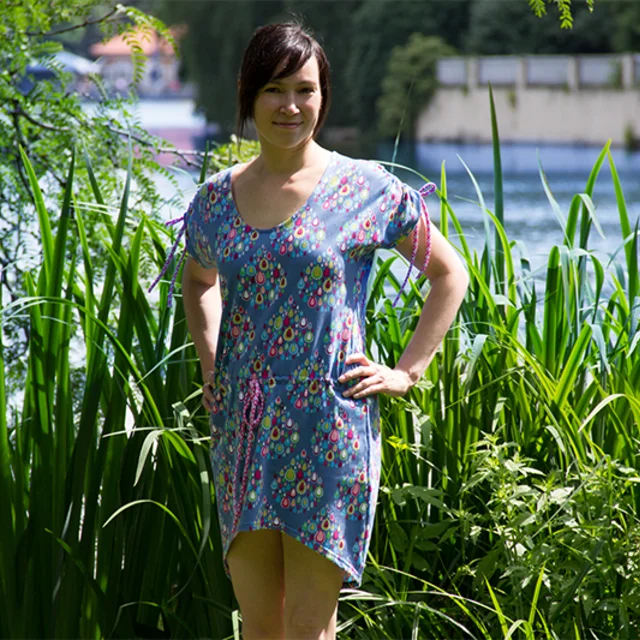 Schnittmuster Shirt Elaine verlängert zum Kleid