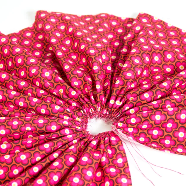 Nähanleitung rundes Kissen Stoff raffen