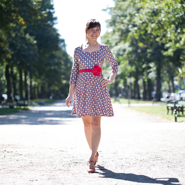 Kleid mit Herzausschnitt nähen Anleitung