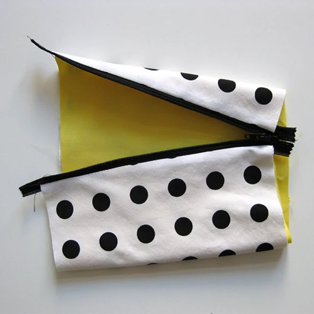 Stoff gewendet rechte Stoffseiten aussen