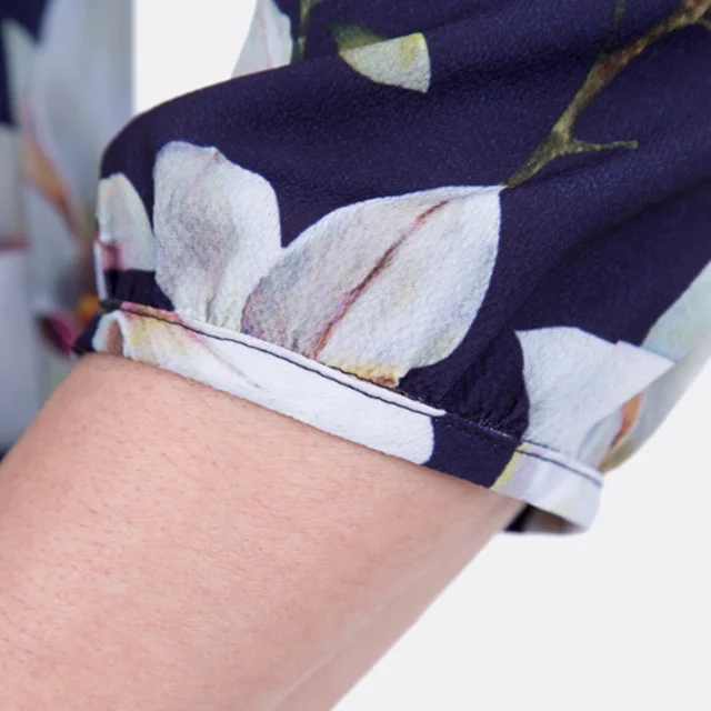 Bluse Saum mit Einfassband nähen