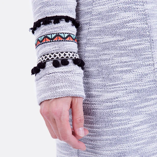 Schnittmuster Kleid Strick Ärmel Ethno Borten Pompoms