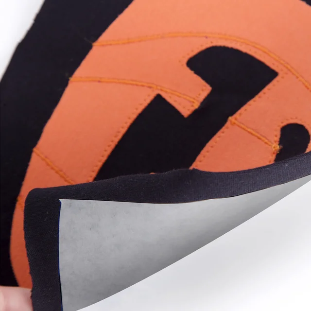  Nähanleitung Halloween Patches Folie abziehen