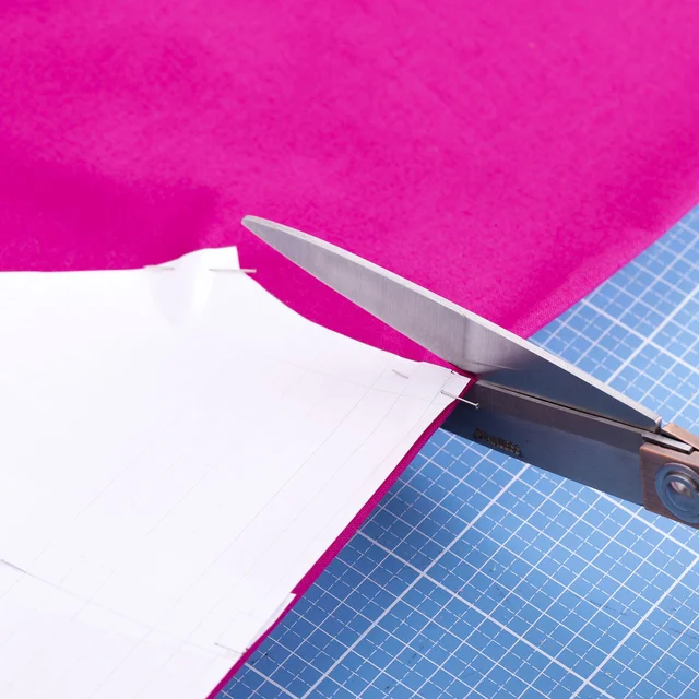 Schneiden mit der Stoffschere