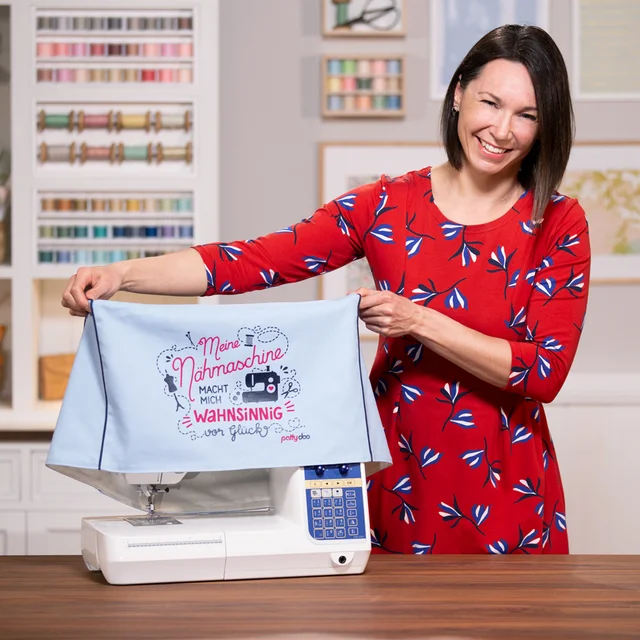 Nähanleitung gratis Schnittmuster Nähmaschinenhülle mit Plottermotiv