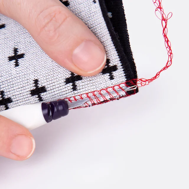 Fertigbündchen Fangnadel einfädeln