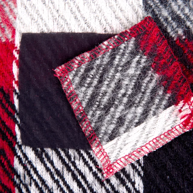 Poncho selber nähen Knopfloch Rückseite